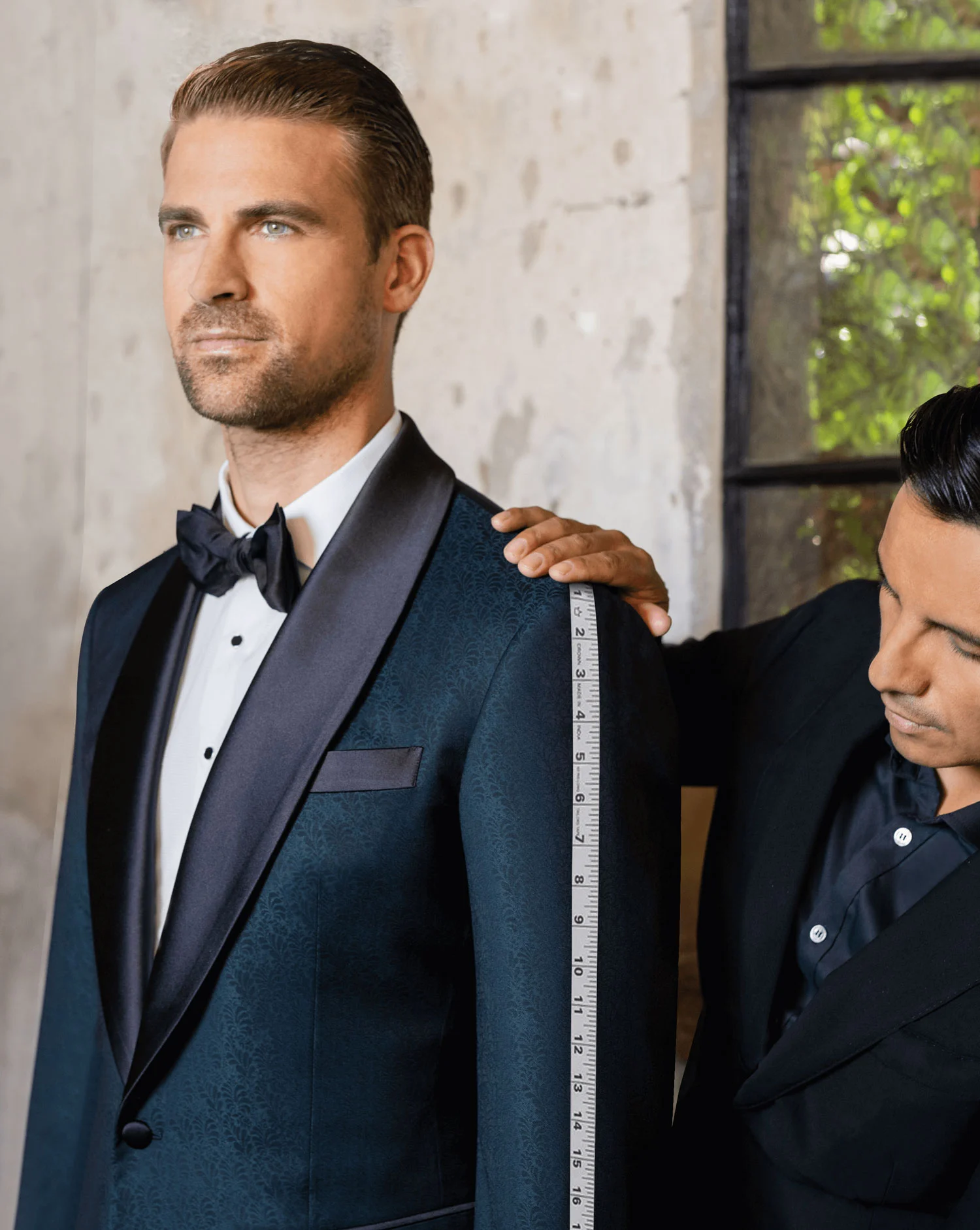 Men’s Bespoke Suits Crafted for a Perfect Fit